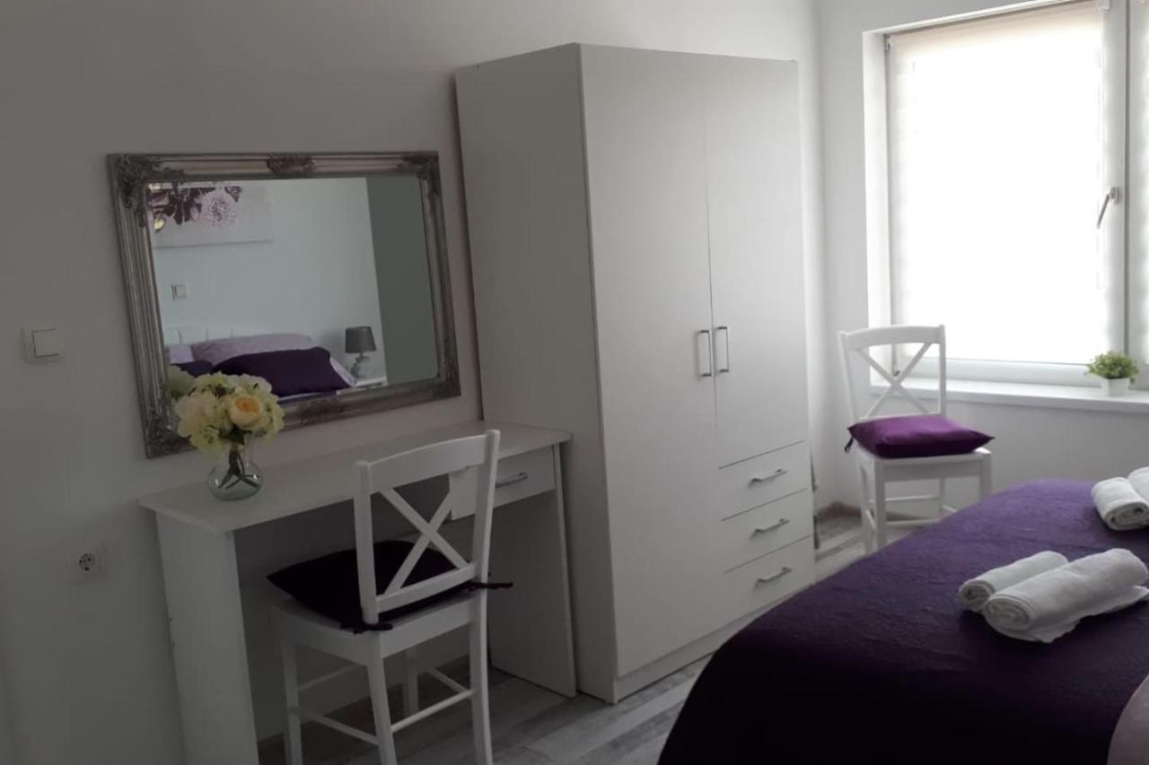 Apartman Lidija Dinjiška Dış mekan fotoğraf